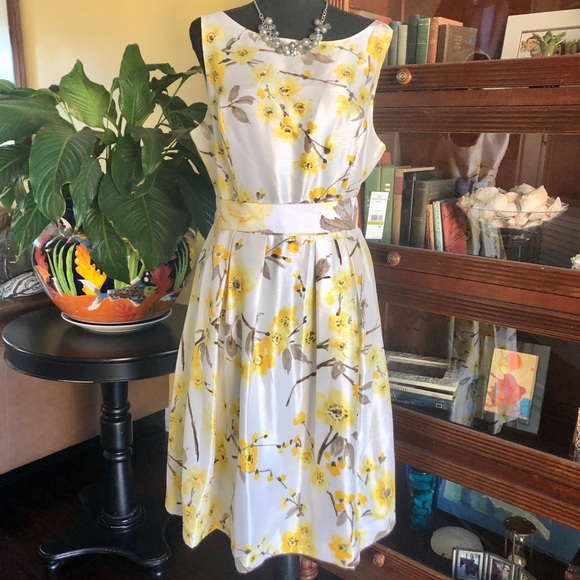 Jessica Howard Dresses & Skirts - NWT! Jessica Howard dress - size 14